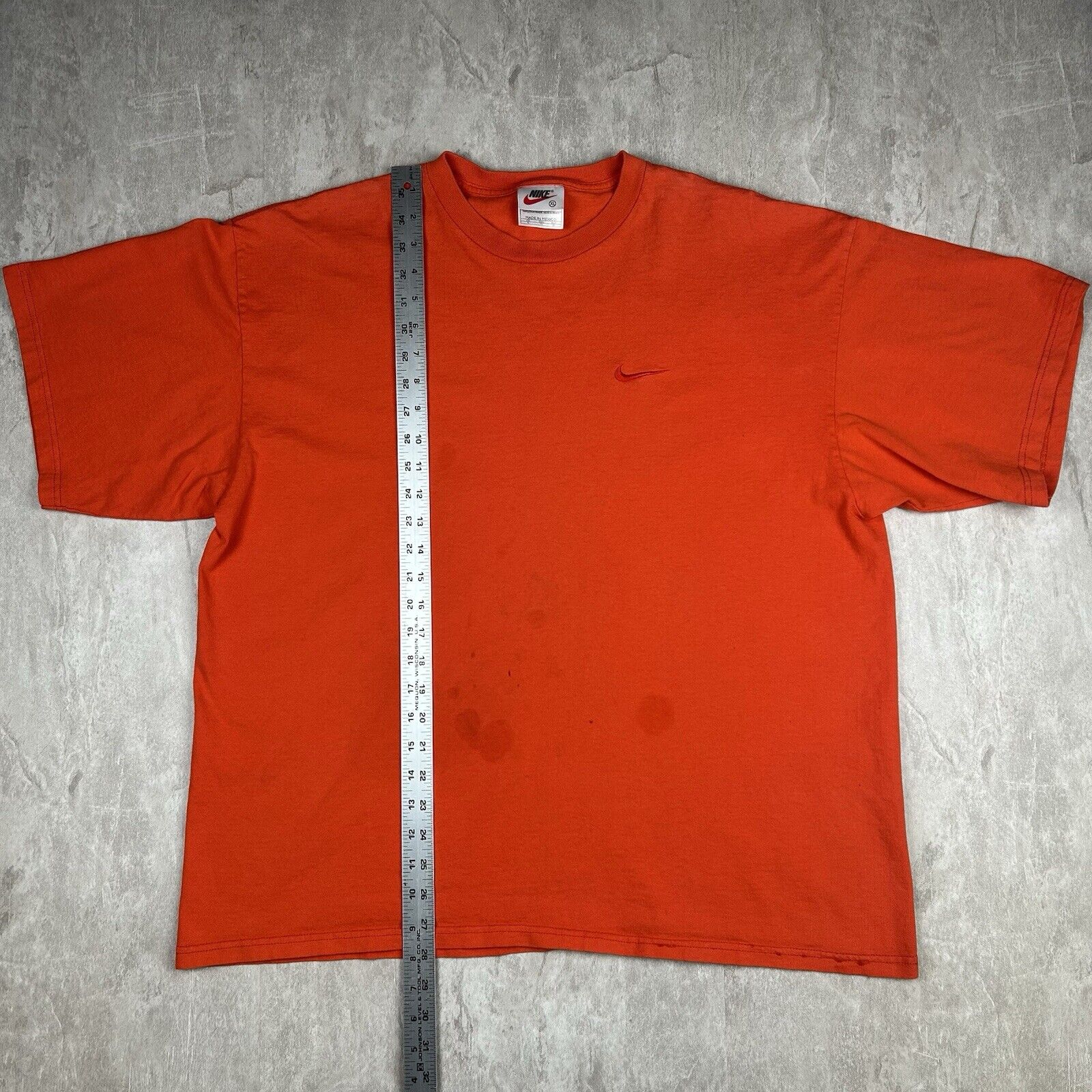 nike white tag red swoosh year